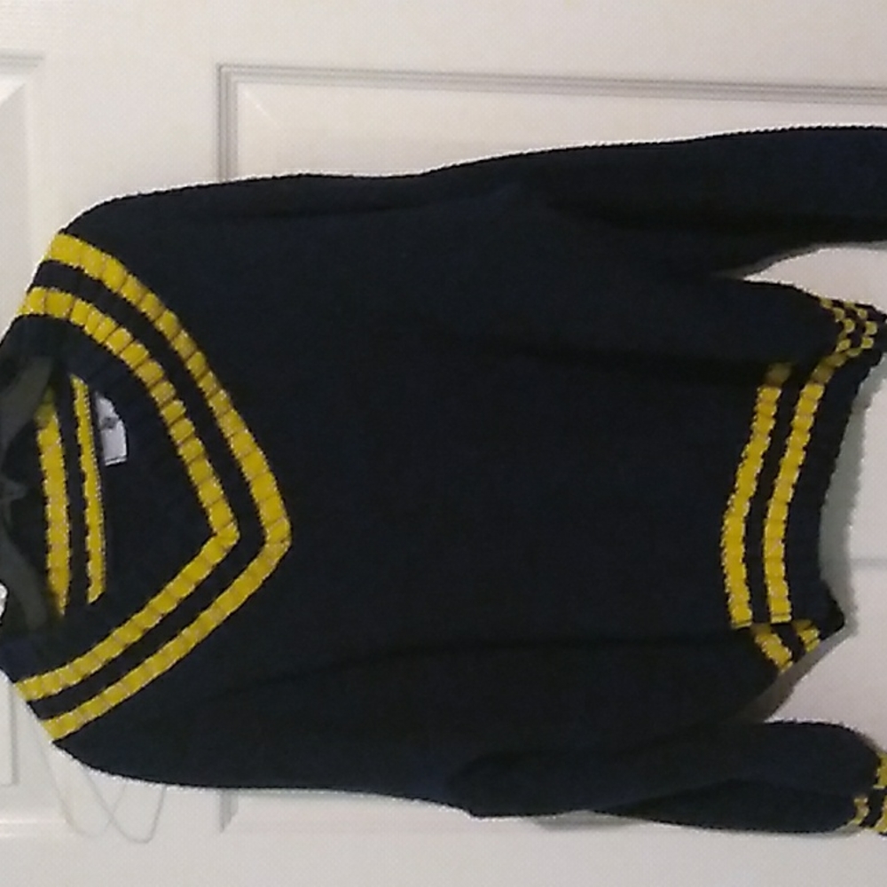 Junior  sweater M